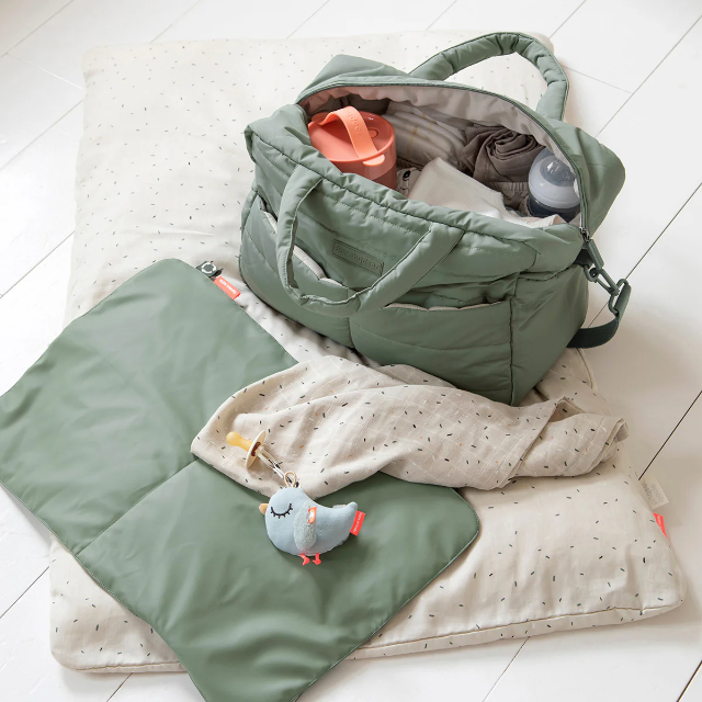 Quilted changing bag - green