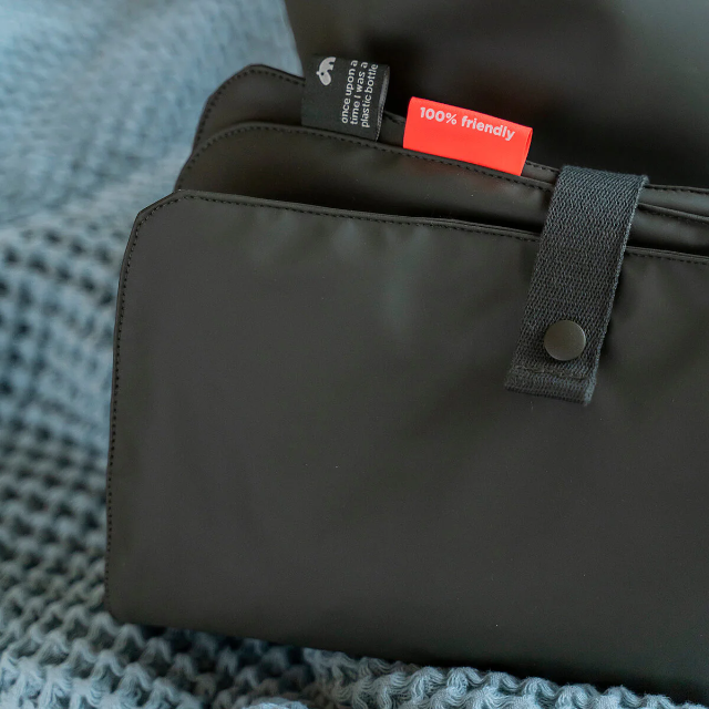 Changing backpack - green