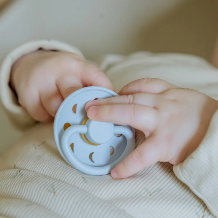 FRIGG Moon Pacifier 2 Pack Latex - Powder Blue and Slate
