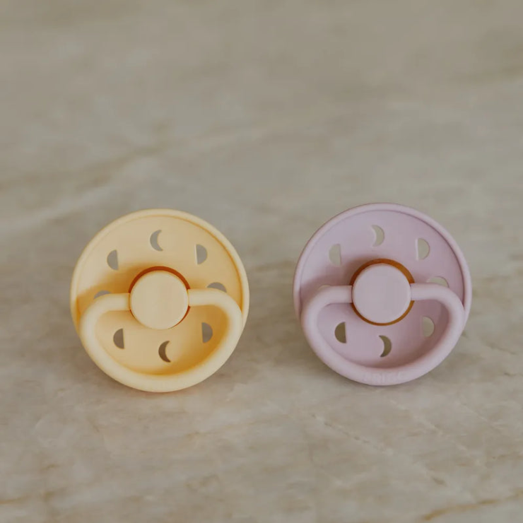 FRIGG Moon Pacifier 2 Pack Latex - Soft Lilac and Pale Daffodil