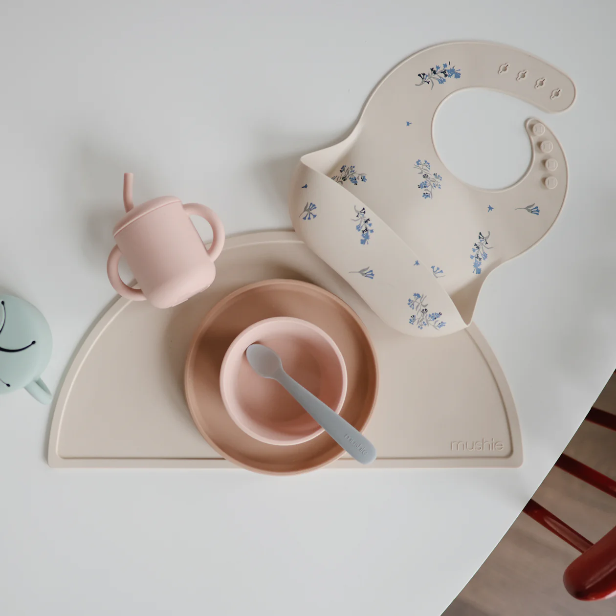 Silicone Baby Bib - Lilac Flowers