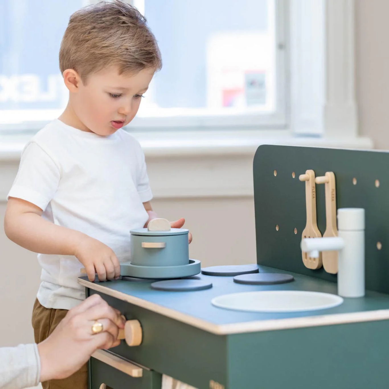 POT & PAN, 5 PCS, HANDPAINTED, GREEN