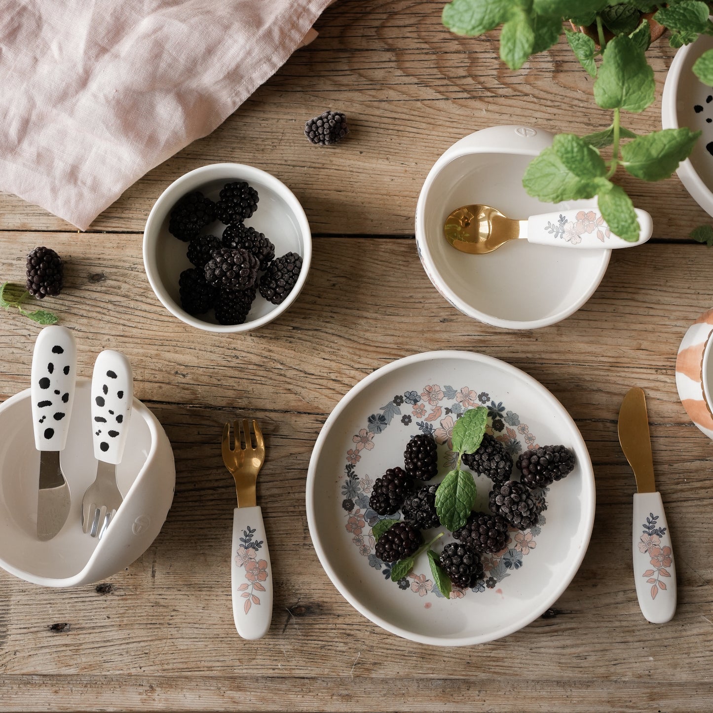 Silicone Plate Set - Dalmatian Dots