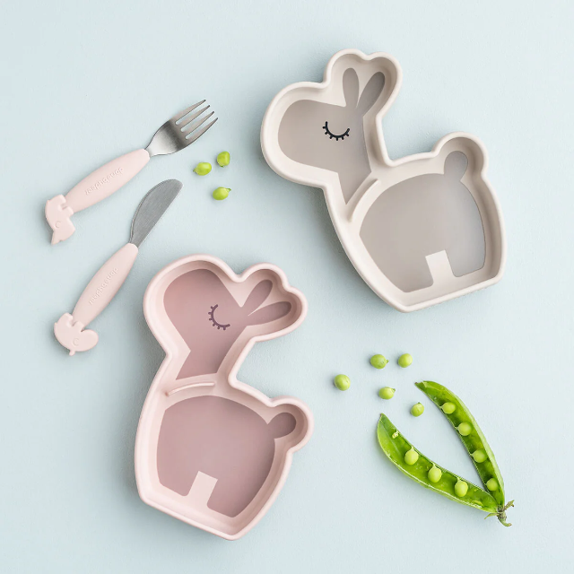 Silicone stick&stay snack plate - lalee - sand