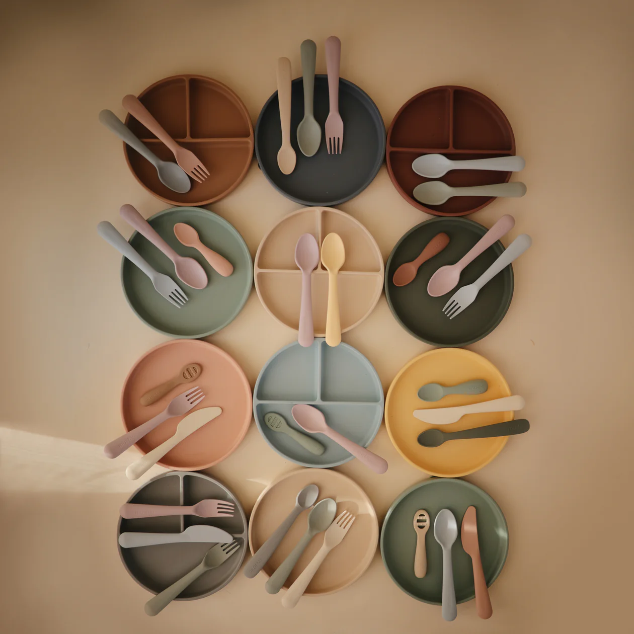 Silicone Suction Plate - Dried Thyme