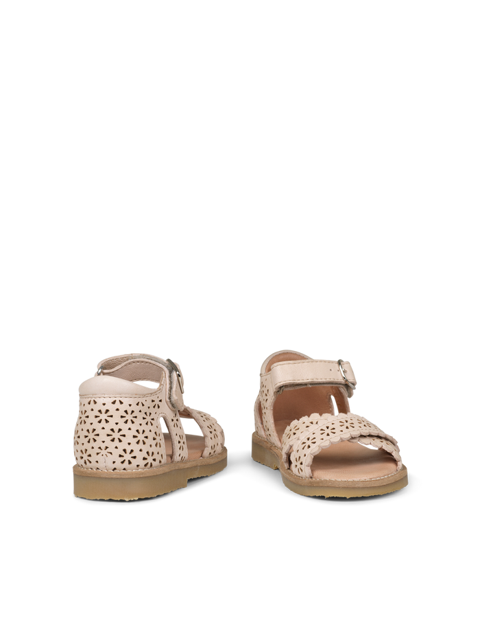 Sandal Crossover Scallop Flower Cream