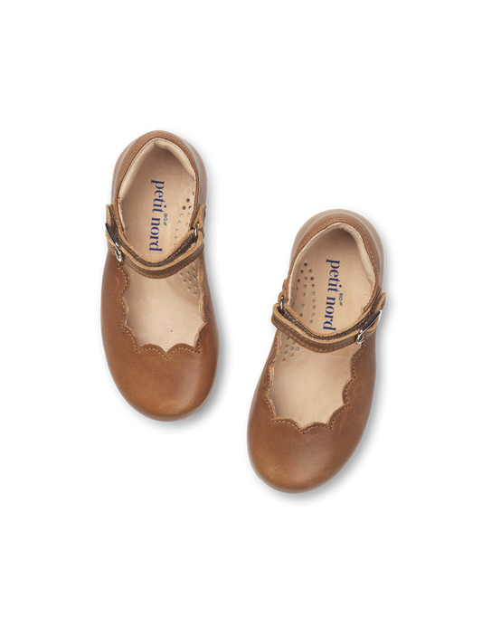 Scallop Mary Jane shoes