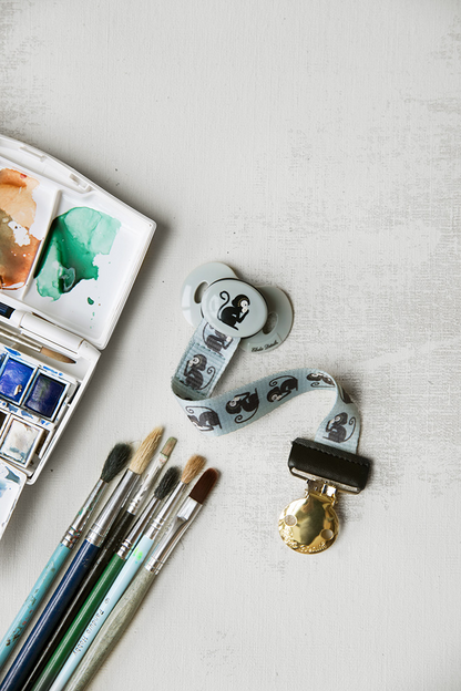 Pacifier Clip - Pepe Mini