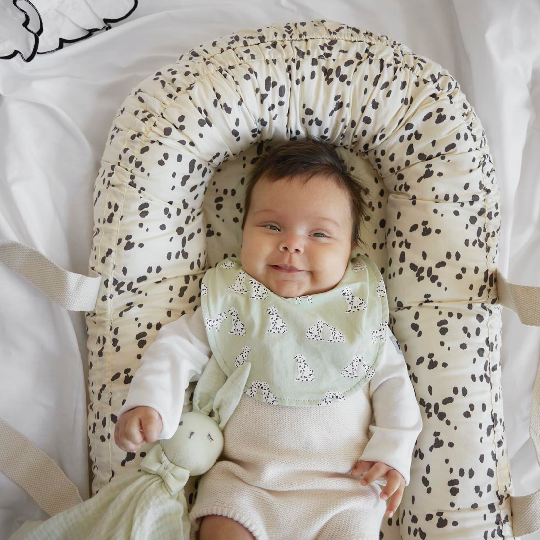 Elodie
Portable Baby Nest - Dalmatian Dots