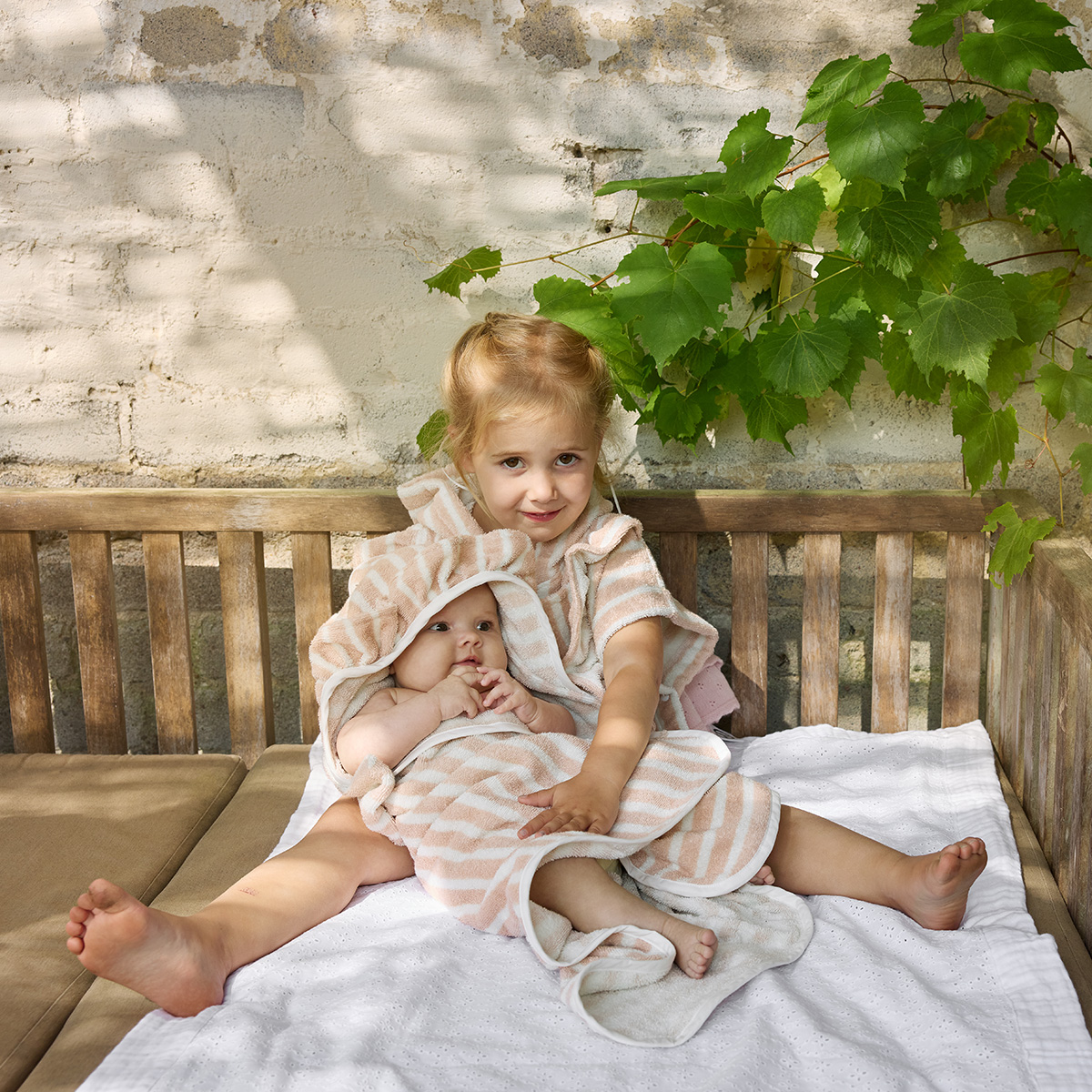 Soft Cotton Blanket - Embroidery Anglaise